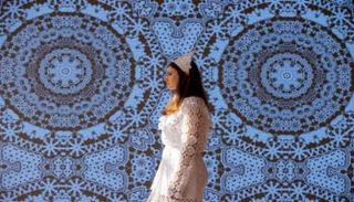 أحد التصاميم المصنوعة من الدانتيل البولندي