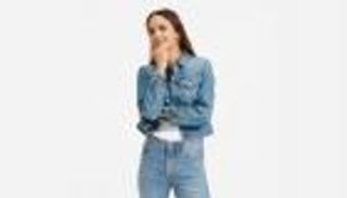 تنسيق الجاكت الجينز.. أسرار لإطلالة عصرية أنيقة (صور)