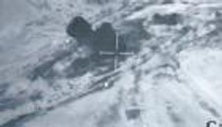 فيديو.. الدفاع الإماراتية: تدمير منصة إطلاق "باليستي الحوثي"