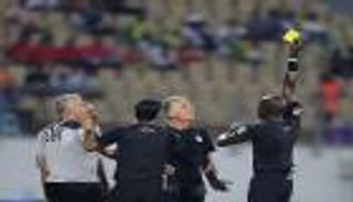 بطلب غريب.. كارلوس كيروش يفتح النار على حكم مباراة مصر والمغرب