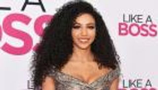 انتحار ملكة جمال أمريكا.. قفزت من الطابق 29 (صور)