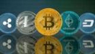 أسعار العملات الرقمية.. بيتكوين تعود لدائرة التراجع والجميع يلحق بها