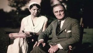 صورة نادرة بالألوان للرئيس روزفلت وزوجته