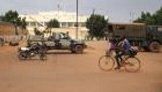 انقلاب بوركينا فاسو.. حريق بالسفارة الفرنسية وإطلاق نار في محيطها