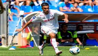 آدم وناس لاعب ليل الفرنسي