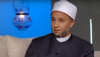 الشيخ إسلام رضوان أحد الأئمة المصريين