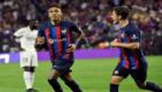 الدوري الإسباني.. ريال مدريد يمنح برشلونة صدارة غابت 833 يوما
