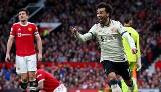 محمد صلاح يحتفل بالتسجيل في مانشستر يونايتد