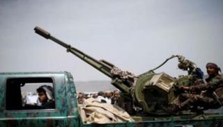 عناصر من مليشيا الحوثي الإرهابية - أرشيفية