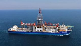 سفينة للتنقيب عن الغاز قبالة سواحل لبنان