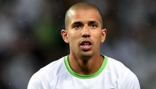 سفيان فيغولي نجم منتخب الجزائر