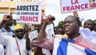 روسيا في بوركينا فاسو.. هل يكتب الانقلاب شهادة وفاة فرنسا؟