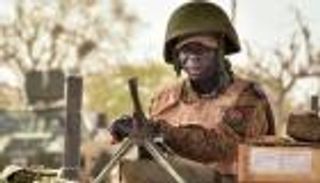 "القاعدة" تتبنى هجوما وقع قبل أيام على قافلة في بوركينا فاسو