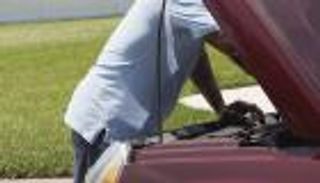 أسباب فقدان سائل ناقل السرعة في السيارة وطرق الصيانة