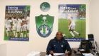 لحية موسيماني البيضاء تخطف الأنظار في جدة