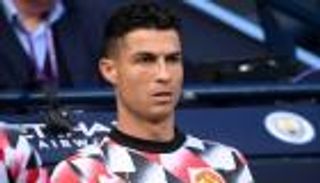 لن يغادر الدوري الإنجليزي.. مانشستر يونايتد يقرب رونالدو من انتقال تاريخي