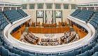 قانون المهن الفنية يثير أزمة بالكويت.. والفنانون الرواد يطالبون برفضه