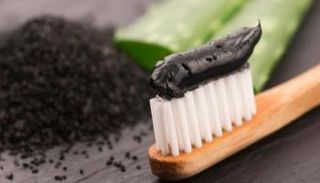 معجون الأسنان الأسود