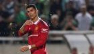 أومونيا ضد مان يونايتد.. الحظ يحرم رونالدو من هدف تاريخي (فيديو)