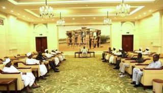 مالك عقار خلال اجتماعه مع وفد قبيلة المسيرية بغرب كردفان