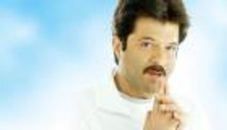 أنيل كابور يزور أهرامات الجيزة (صور)