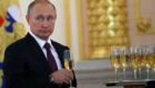 هدايا بوتين في عيد ميلاده.. صلوات وجرار ورئاسته "هبة من الله"