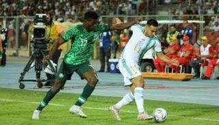 آدم وناس نجم منتخب الجزائر