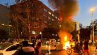 احتجاجات إيران.. ثورة "الجيل Z" لكسر القيود