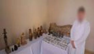 القبض على مصري يحتفظ بـ"كنز فرعوني" داخل منزله (صور)