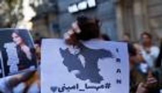 الأسبوع الرابع لاحتجاجات إيران.. غضب طلابي وهتافات ضد النظام