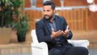فنان مصري يهاجم مشاهير الـ"تيك توك".. وتعليق صادم من متابع