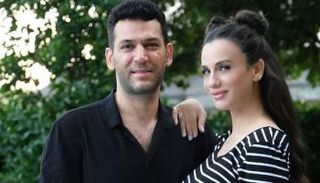 مراد يلدريم وزوجته إيمان الباني