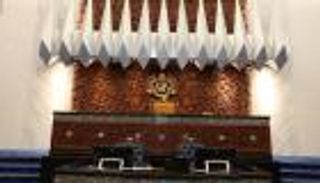 رئيس الوزراء الماليزي يعلن حل البرلمان