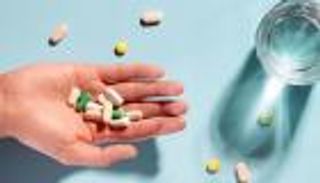 الأدوية دون وصف الطبيب.. كارثة تهدد الأطفال