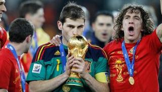 كارليس بويول وإيكر كاسياس