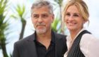 جورج كلوني يعترف: قبلت جوليا روبرتس أمام زوجتي 