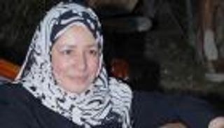 زعم متداولوها أنها حديثة.. الفنانة عبلة كامل بملابس العمرة