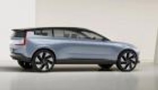 فولفو EX90 بتطبيق جديد لمعالجة نسيان الأطفال بالسيارة