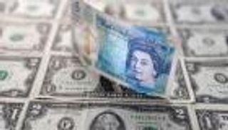 الاسترليني يفقد البوصلة.. من المسؤول عن انهيار الجنيه أمام الدولار؟