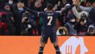 "حيلة برشلونة".. الكشف عن خدعة باريس سان جيرمان لتجديد عقد مبابي