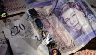 الاسترليني يفقد مكاسبه أمام الجنيه المصري