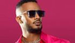 محمد رمضان في أول صورة من "العمدة": جلباب وشارب أبيض