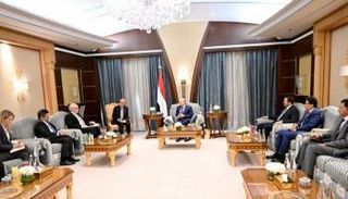 جانب من مباحثات يمنية-أمريكية في الرياض