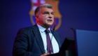 "المشروع ينهار".. كواليس ثورة رئيس برشلونة قبل كلاسيكو ريال مدريد