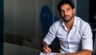 من بوابة "إنستجرام".. خليفة فيغولي يلوح بالانضمام لمنتخب الجزائر