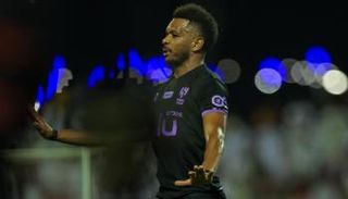 علي هادي آل بليهي لاعب الهلال السعودي