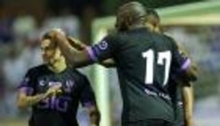 بملابس التمرين.. الهلال بطل واقعة نادرة في الدوري السعودي