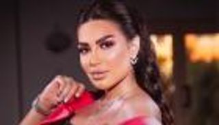 سارة نخلة: أرفض الأحضان والقبلات.. وهذه حقيقة وصف شيرين بـ"المقرفة"