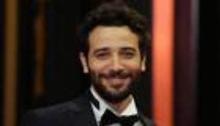 فنان مصري: "مرعوب من الزواج.. ومش عايز أشد في شعري" (فيديو)