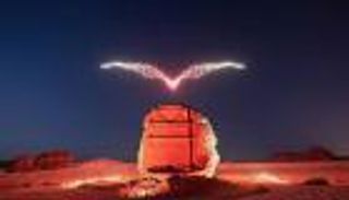 400 "درون" تحلّق فوق سماء السعودية.. ما القصة؟